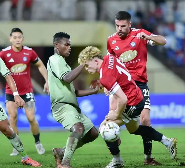 Fergus Tierney playing for Sabah FC